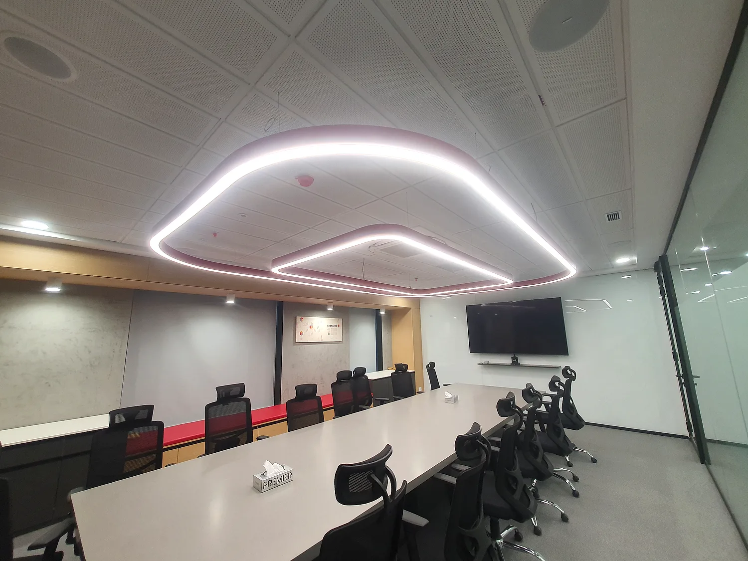 Arcade Lighting LED linear lighting installed in a modern office interior